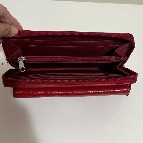 Kenneth Cole Long Wallet - Picture 2 of 5